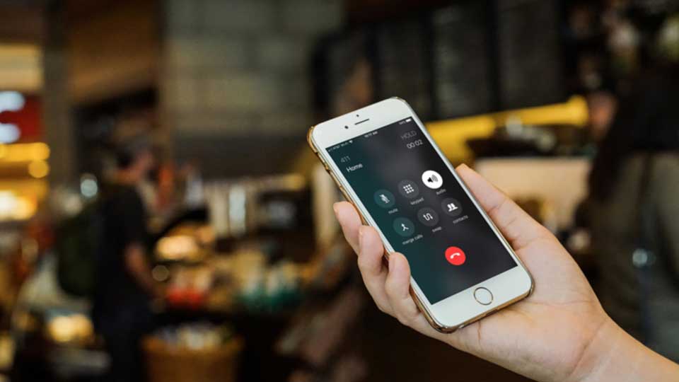 نحوه برقراری کنفرانس تلفنی در آیفون