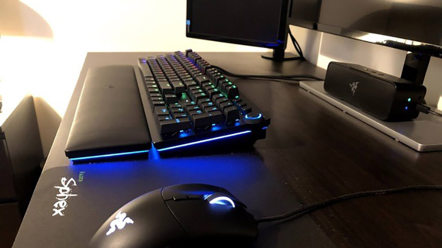 بررسی قابلیت ها و ویژگی های کیبورد گیمینگ Razer Huntsman V2