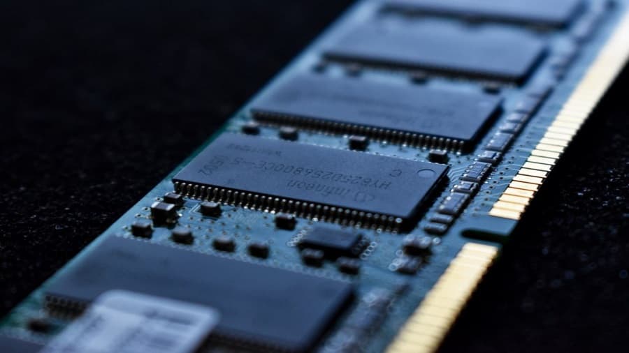 آیا رم DDR5 روی مادربرد DDR4 کار می کند؟