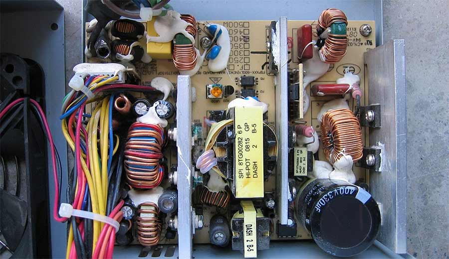 فناوری PFC چیست و چرا پاور هایی که از آن استفاده می کنند با کیفیت اند؟